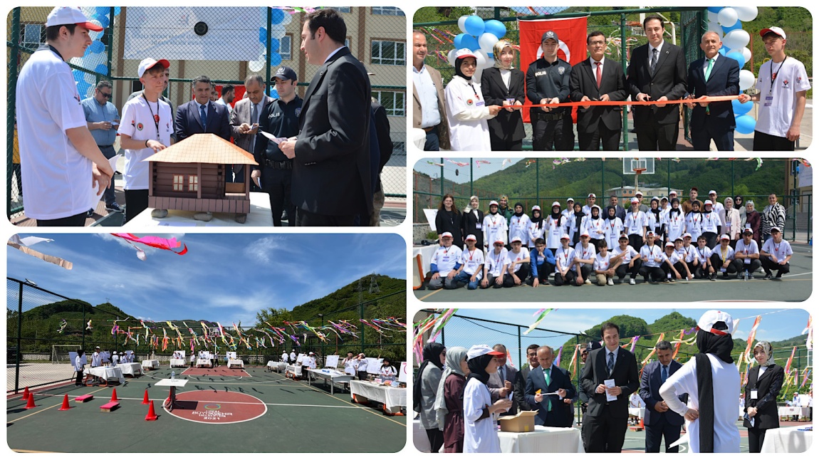 Okulumuzda TÜBİTAK 4006 Bilim Fuarı Düzenlendi 